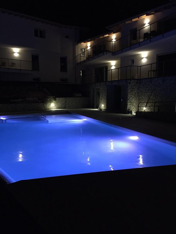 Terrazze Sul Garda Aparthotel Tenno Exterior photo
